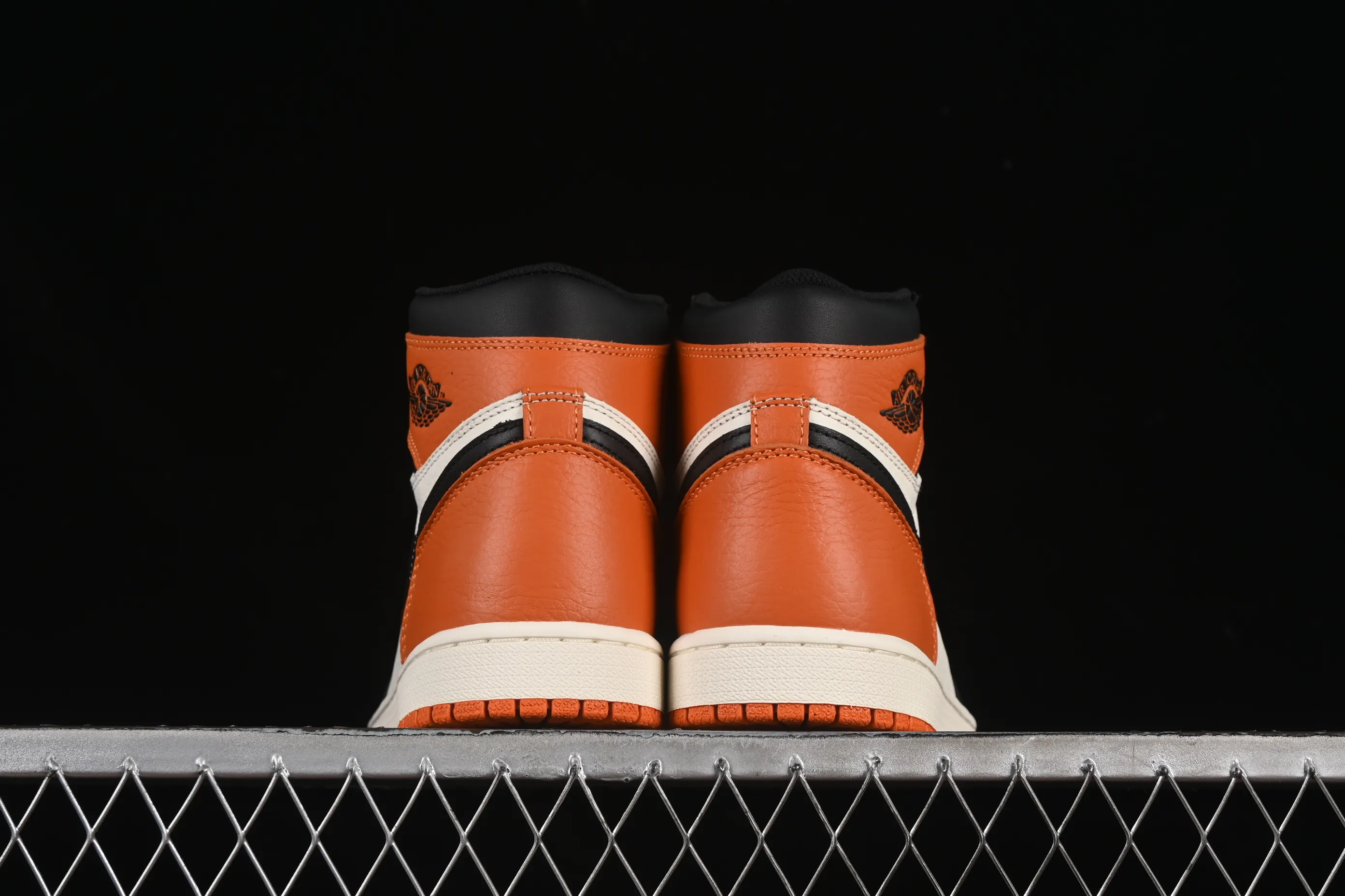 All Categories Air Jordan Jordan Series Basketball Shoes Air Jordan 1 High Air Jordan 1 High OG "Shattered Backboard" AJ1 Joe 1 New Shattered DZ5485-008